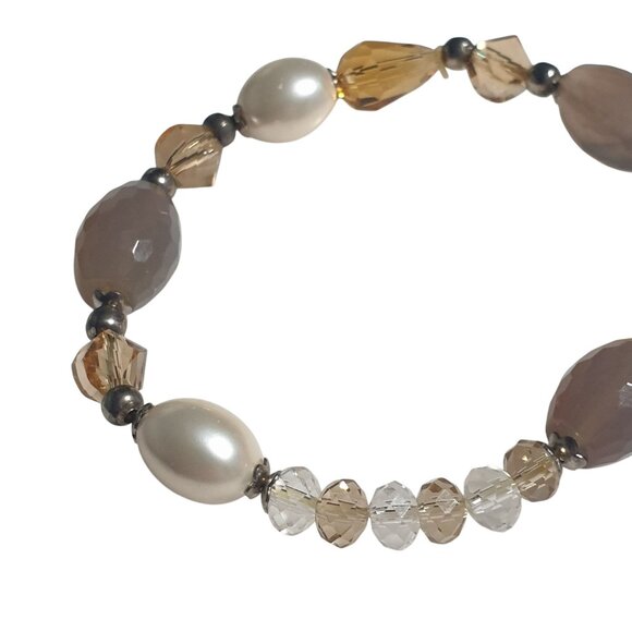 Faceted Bead Stretch Bracelet Neutral Tones Yellow Gray Pearl Jewelry Mom Gift - Picture 3 of 4